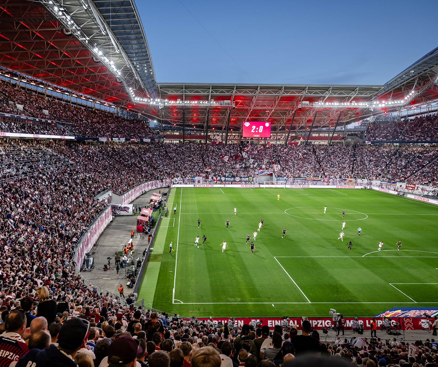 RB Leipzig FC Shop – 720x603_2x_Onlineshop2 Kollektion für wahre Fans