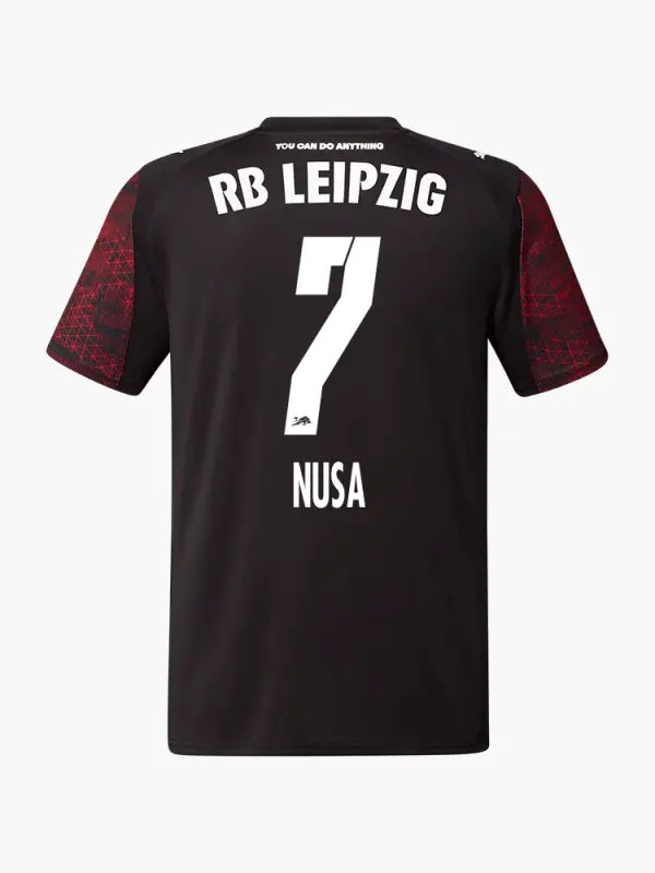 RB Leipzig FC Shop – RBL PUMA Herren Ausweichtrikot 25/26 – 7 – NUSA Kollektion für wahre Fans